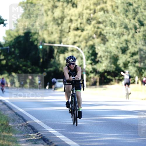 07.09.2025 - 19. Norderstedt Triathlon Michael Burmester http://msf.ph/oto/8846037 07.09.2025 16:07:51 Radfahren 957, 1086 meine-sportfotos.de