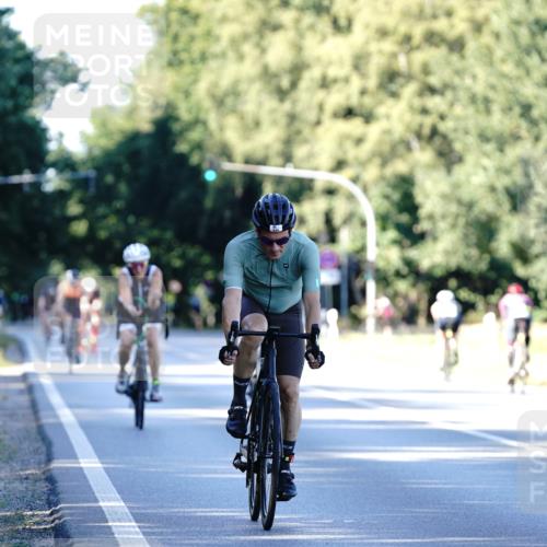 07.09.2025 - 19. Norderstedt Triathlon Michael Burmester http://msf.ph/oto/8846059 07.09.2025 16:08:12 Radfahren 945, 1475, 1556, 1607 meine-sportfotos.de