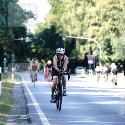 07.09.2025 - 19. Norderstedt Triathlon Michael Burmester http://msf.ph/oto/8846063 07.09.2025 16:08:14 Radfahren 461, 945, 1415, 1475, 1607 meine-sportfotos.de