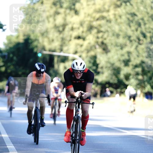 07.09.2025 - 19. Norderstedt Triathlon Michael Burmester http://msf.ph/oto/8846074 07.09.2025 16:08:19 Radfahren 461, 526, 1415, 1443, 1593 meine-sportfotos.de