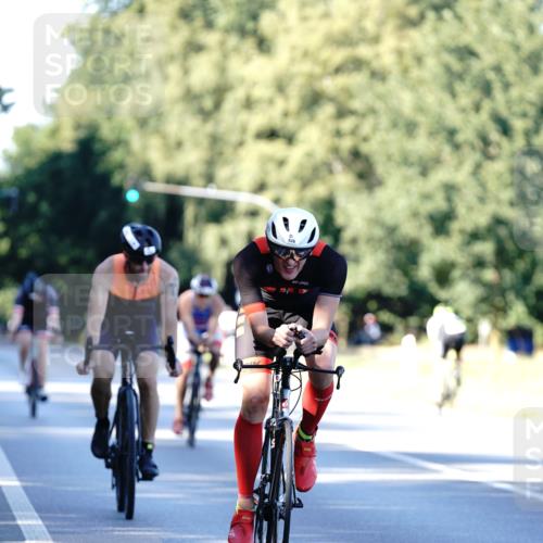 07.09.2025 - 19. Norderstedt Triathlon Michael Burmester http://msf.ph/oto/8846078 07.09.2025 16:08:19 Radfahren 461, 526, 1415, 1443, 1593 meine-sportfotos.de