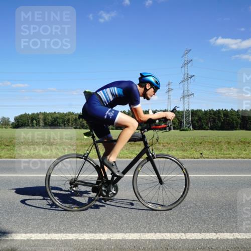 07.09.2025 - 19. Norderstedt Triathlon Michael Burmester http://msf.ph/oto/8846087 07.09.2025 15:08:27 Radfahren 402, 474, 1511 meine-sportfotos.de