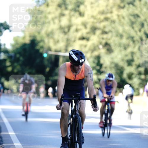 07.09.2025 - 19. Norderstedt Triathlon Michael Burmester http://msf.ph/oto/8846090 07.09.2025 16:08:20 Radfahren 461, 526, 1443, 1593 meine-sportfotos.de