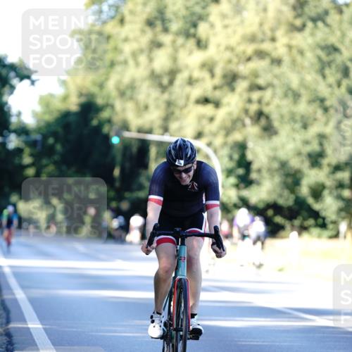 07.09.2025 - 19. Norderstedt Triathlon Michael Burmester http://msf.ph/oto/8846101 07.09.2025 16:08:23 Radfahren 526, 1443, 1579, 1593 meine-sportfotos.de