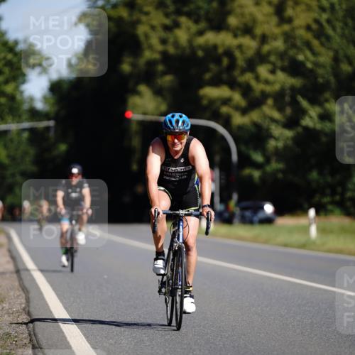 07.09.2025 - 19. Norderstedt Triathlon Michael Burmester http://msf.ph/oto/8846125 07.09.2025 11:13:28 Radfahren 203, 806 meine-sportfotos.de