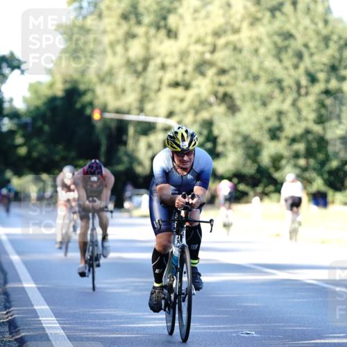 07.09.2025 - 19. Norderstedt Triathlon Michael Burmester http://msf.ph/oto/8846175 07.09.2025 16:08:44 Radfahren 401, 916, 1429 meine-sportfotos.de