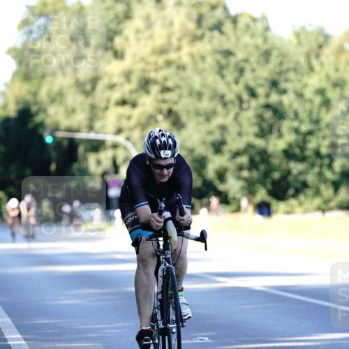 07.09.2025 - 19. Norderstedt Triathlon Michael Burmester http://msf.ph/oto/8846220 07.09.2025 16:09:02 Radfahren 421, 1057, 1102, 1538 meine-sportfotos.de