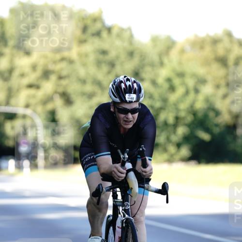 07.09.2025 - 19. Norderstedt Triathlon Michael Burmester http://msf.ph/oto/8846227 07.09.2025 16:09:03 Radfahren 421, 1057, 1102, 1538 meine-sportfotos.de