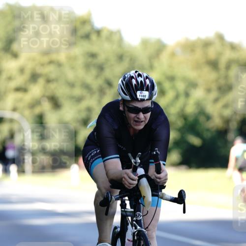 07.09.2025 - 19. Norderstedt Triathlon Michael Burmester http://msf.ph/oto/8846231 07.09.2025 16:09:03 Radfahren 421, 1057, 1102, 1538 meine-sportfotos.de