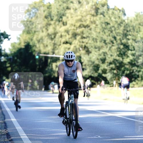07.09.2025 - 19. Norderstedt Triathlon Michael Burmester http://msf.ph/oto/8846274 07.09.2025 16:09:14 Radfahren 378, 1546 meine-sportfotos.de