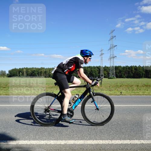 07.09.2025 - 19. Norderstedt Triathlon Michael Burmester http://msf.ph/oto/8846334 07.09.2025 15:10:54 Radfahren 932, 951 meine-sportfotos.de