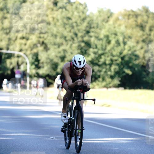 07.09.2025 - 19. Norderstedt Triathlon Michael Burmester http://msf.ph/oto/8846335 07.09.2025 16:09:26 Radfahren 488, 1064, 1085, 1524 meine-sportfotos.de