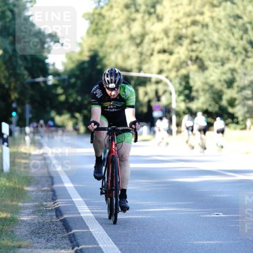 07.09.2025 - 19. Norderstedt Triathlon Michael Burmester http://msf.ph/oto/8846347 07.09.2025 16:09:27 Radfahren 488, 1064, 1085, 1524 meine-sportfotos.de