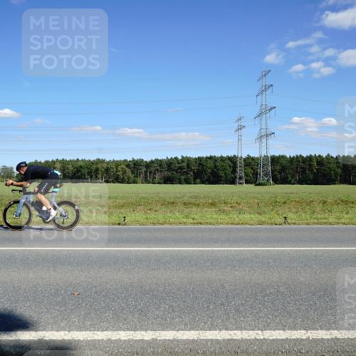 07.09.2025 - 19. Norderstedt Triathlon Michael Burmester http://msf.ph/oto/8846370 07.09.2025 15:11:16 Radfahren 390, 408 meine-sportfotos.de