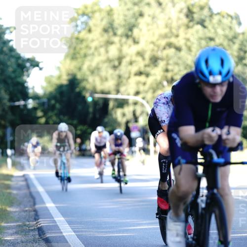 07.09.2025 - 19. Norderstedt Triathlon Michael Burmester http://msf.ph/oto/8846376 07.09.2025 16:09:42 Radfahren 1437, 1552, 1572, 1594 meine-sportfotos.de