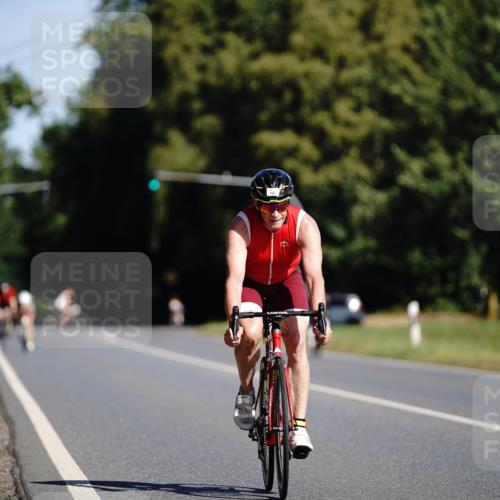 07.09.2025 - 19. Norderstedt Triathlon Michael Burmester http://msf.ph/oto/8846394 07.09.2025 11:16:12 Radfahren 704 meine-sportfotos.de