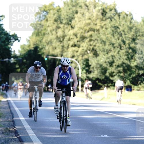 07.09.2025 - 19. Norderstedt Triathlon Michael Burmester http://msf.ph/oto/8846404 07.09.2025 16:09:58 Radfahren 429, 925, 1567 meine-sportfotos.de