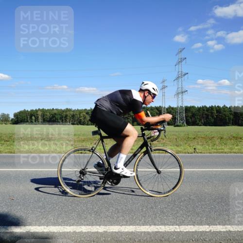07.09.2025 - 19. Norderstedt Triathlon Michael Burmester http://msf.ph/oto/8846411 07.09.2025 15:11:39 Radfahren 949 meine-sportfotos.de