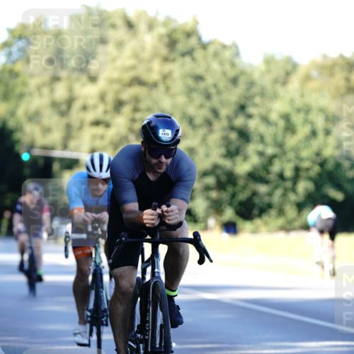 07.09.2025 - 19. Norderstedt Triathlon Michael Burmester http://msf.ph/oto/8846427 07.09.2025 16:10:07 Radfahren 425, 1073, 1472, 1560 meine-sportfotos.de