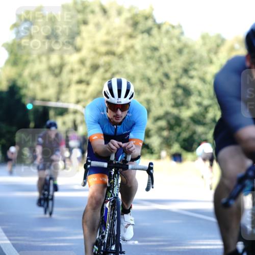 07.09.2025 - 19. Norderstedt Triathlon Michael Burmester http://msf.ph/oto/8846431 07.09.2025 16:10:08 Radfahren 425, 1472, 1560 meine-sportfotos.de