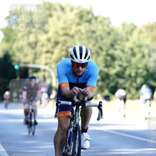 07.09.2025 - 19. Norderstedt Triathlon Michael Burmester http://msf.ph/oto/8846434 07.09.2025 16:10:08 Radfahren 425, 1472, 1560 meine-sportfotos.de