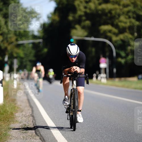 07.09.2025 - 19. Norderstedt Triathlon Michael Burmester http://msf.ph/oto/8846451 07.09.2025 11:16:52 Radfahren 1198 meine-sportfotos.de