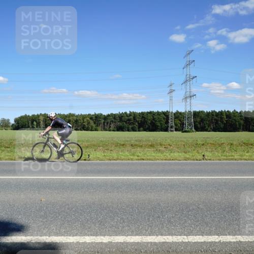 07.09.2025 - 19. Norderstedt Triathlon Michael Burmester http://msf.ph/oto/8846454 07.09.2025 15:12:14 Radfahren 441, 461 meine-sportfotos.de