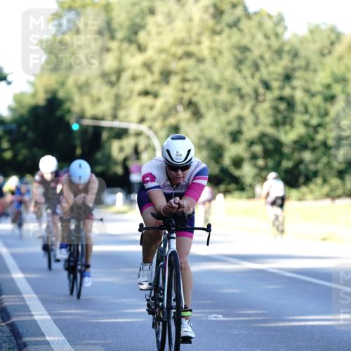 07.09.2025 - 19. Norderstedt Triathlon Michael Burmester http://msf.ph/oto/8846460 07.09.2025 16:10:24 Radfahren 1051, 1065, 1527, 1532, 1562 meine-sportfotos.de