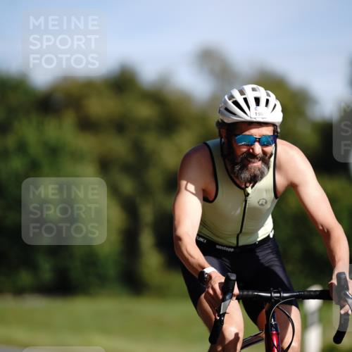 07.09.2025 - 19. Norderstedt Triathlon Michael Burmester http://msf.ph/oto/8846477 07.09.2025 11:16:57 Radfahren 196, 784 meine-sportfotos.de