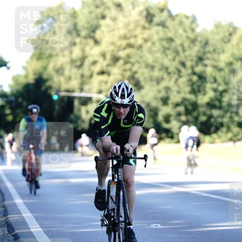 07.09.2025 - 19. Norderstedt Triathlon Michael Burmester http://msf.ph/oto/8846500 07.09.2025 16:10:30 Radfahren 532, 915, 1051, 1562, 1563 meine-sportfotos.de