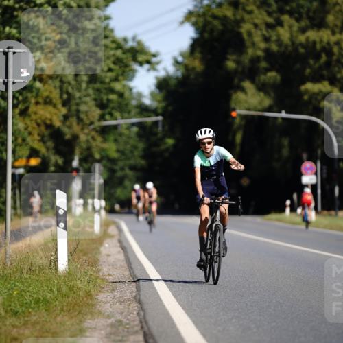 07.09.2025 - 19. Norderstedt Triathlon Michael Burmester http://msf.ph/oto/8846506 07.09.2025 11:17:21 Radfahren 1227 meine-sportfotos.de