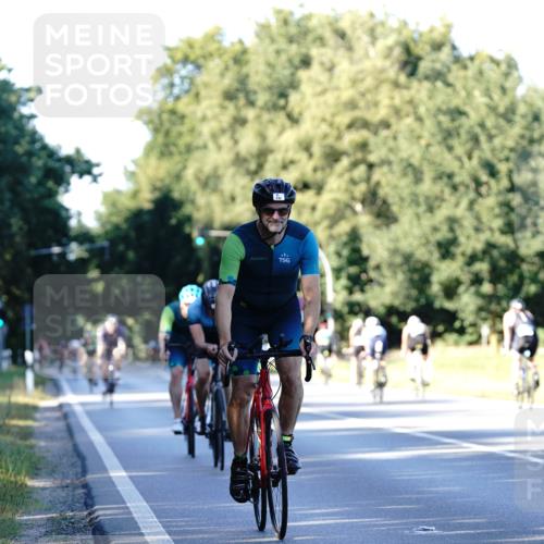 07.09.2025 - 19. Norderstedt Triathlon Michael Burmester http://msf.ph/oto/8846508 07.09.2025 16:10:31 Radfahren 530, 532, 915, 1563, 1632 meine-sportfotos.de