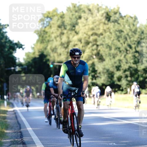 07.09.2025 - 19. Norderstedt Triathlon Michael Burmester http://msf.ph/oto/8846512 07.09.2025 16:10:31 Radfahren 530, 532, 915, 1563, 1632 meine-sportfotos.de