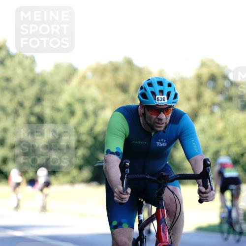07.09.2025 - 19. Norderstedt Triathlon Michael Burmester http://msf.ph/oto/8846526 07.09.2025 16:10:34 Radfahren 530, 532, 915, 938, 1632 meine-sportfotos.de