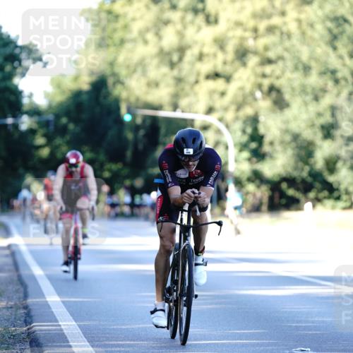07.09.2025 - 19. Norderstedt Triathlon Michael Burmester http://msf.ph/oto/8846566 07.09.2025 16:10:46 Radfahren 406, 1575, 1590, 1600 meine-sportfotos.de