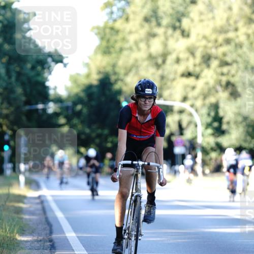 07.09.2025 - 19. Norderstedt Triathlon Michael Burmester http://msf.ph/oto/8846593 07.09.2025 16:10:52 Radfahren 1575, 1585 meine-sportfotos.de