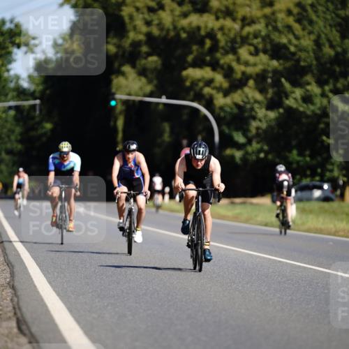 07.09.2025 - 19. Norderstedt Triathlon Michael Burmester http://msf.ph/oto/8846614 07.09.2025 11:18:58 Radfahren 1202, 1208 meine-sportfotos.de