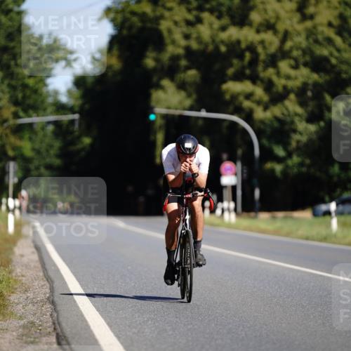 07.09.2025 - 19. Norderstedt Triathlon Michael Burmester http://msf.ph/oto/8846663 07.09.2025 11:19:19 Radfahren 276, 1225 meine-sportfotos.de