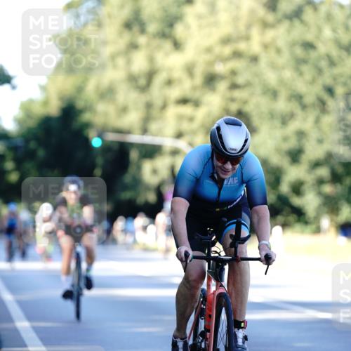 07.09.2025 - 19. Norderstedt Triathlon Michael Burmester http://msf.ph/oto/8846676 07.09.2025 16:11:23 Radfahren 414, 868, 933, 1108, 1531 meine-sportfotos.de