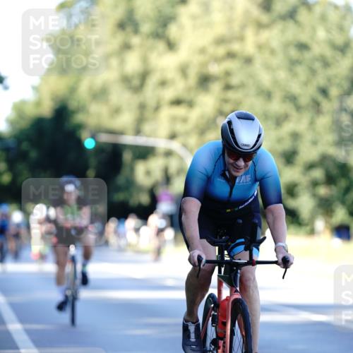 07.09.2025 - 19. Norderstedt Triathlon Michael Burmester http://msf.ph/oto/8846680 07.09.2025 16:11:23 Radfahren 414, 868, 933, 1108, 1531 meine-sportfotos.de