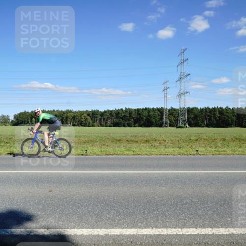 07.09.2025 - 19. Norderstedt Triathlon Michael Burmester http://msf.ph/oto/8846685 07.09.2025 15:14:38 Radfahren 450 meine-sportfotos.de