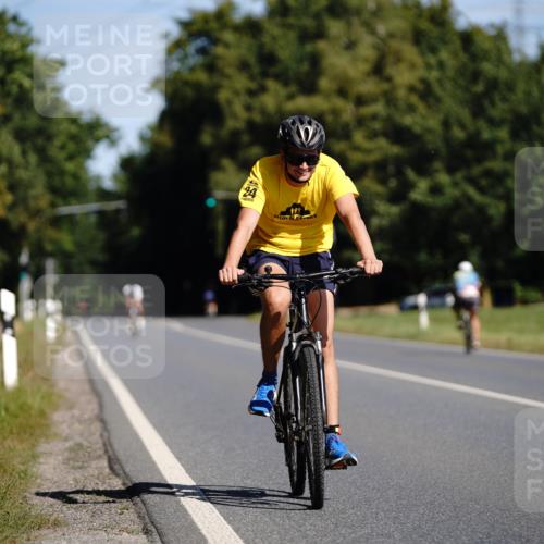 07.09.2025 - 19. Norderstedt Triathlon Michael Burmester http://msf.ph/oto/8846686 07.09.2025 11:19:53 Radfahren 228, 1177 meine-sportfotos.de