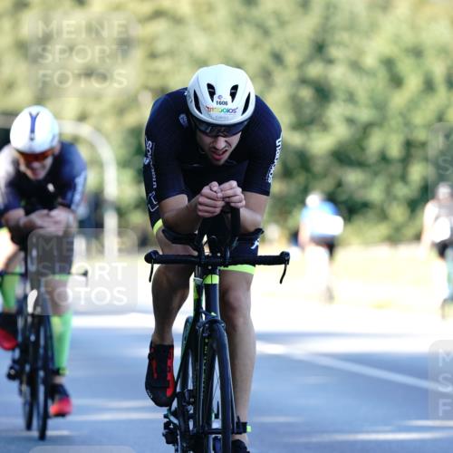 07.09.2025 - 19. Norderstedt Triathlon Michael Burmester http://msf.ph/oto/8846692 07.09.2025 16:11:29 Radfahren 933, 1604, 1606 meine-sportfotos.de