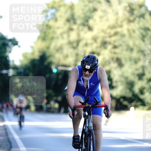 07.09.2025 - 19. Norderstedt Triathlon Michael Burmester http://msf.ph/oto/8846723 07.09.2025 16:11:36 Radfahren 1101, 1423, 1449 meine-sportfotos.de