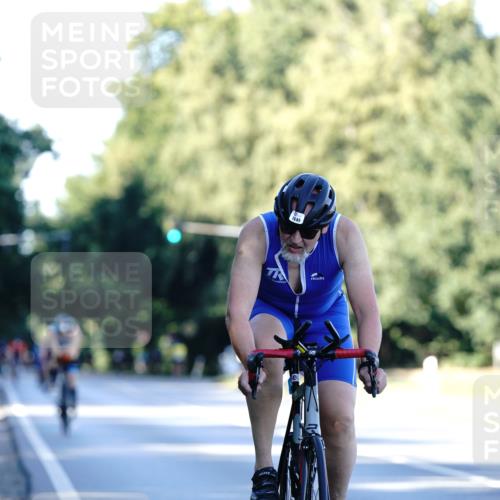 07.09.2025 - 19. Norderstedt Triathlon Michael Burmester http://msf.ph/oto/8846727 07.09.2025 16:11:36 Radfahren 1101, 1423, 1449 meine-sportfotos.de