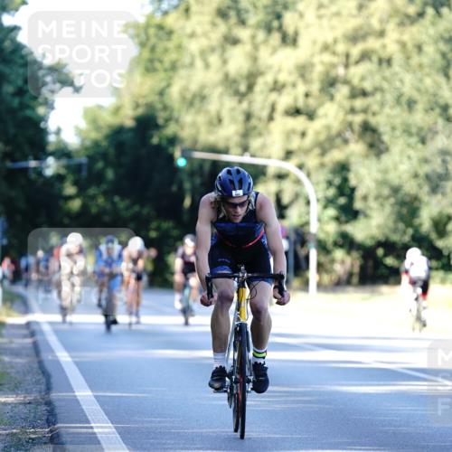 07.09.2025 - 19. Norderstedt Triathlon Michael Burmester http://msf.ph/oto/8846736 07.09.2025 16:11:44 Radfahren 882 meine-sportfotos.de