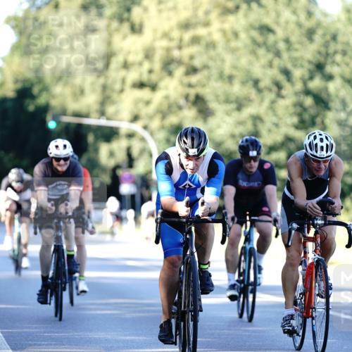 07.09.2025 - 19. Norderstedt Triathlon Michael Burmester http://msf.ph/oto/8846752 07.09.2025 16:11:49 Radfahren 381, 412, 882, 1419, 1473, 1568 meine-sportfotos.de
