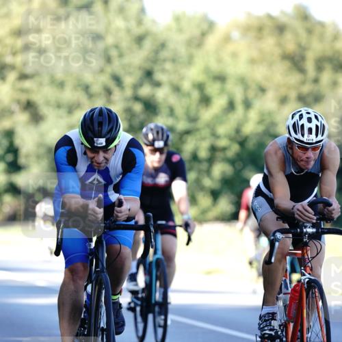 07.09.2025 - 19. Norderstedt Triathlon Michael Burmester http://msf.ph/oto/8846756 07.09.2025 16:11:49 Radfahren 381, 412, 882, 1419, 1473, 1568 meine-sportfotos.de