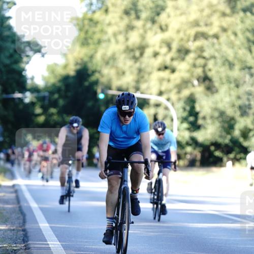 07.09.2025 - 19. Norderstedt Triathlon Michael Burmester http://msf.ph/oto/8846786 07.09.2025 16:11:58 Radfahren 383, 405 meine-sportfotos.de