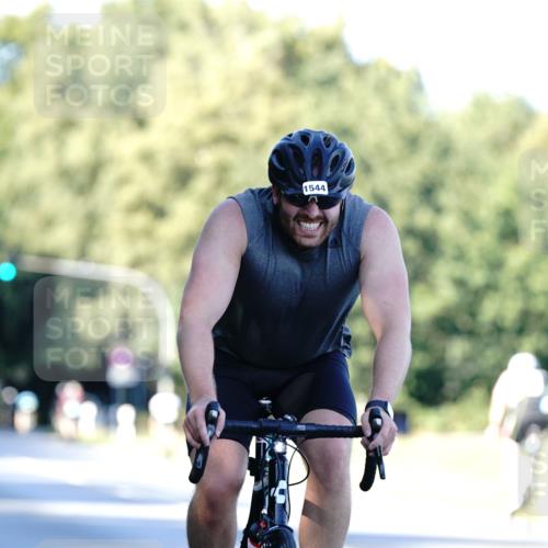 07.09.2025 - 19. Norderstedt Triathlon Michael Burmester http://msf.ph/oto/8846801 07.09.2025 16:12:01 Radfahren 383, 405, 1544, 1571 meine-sportfotos.de